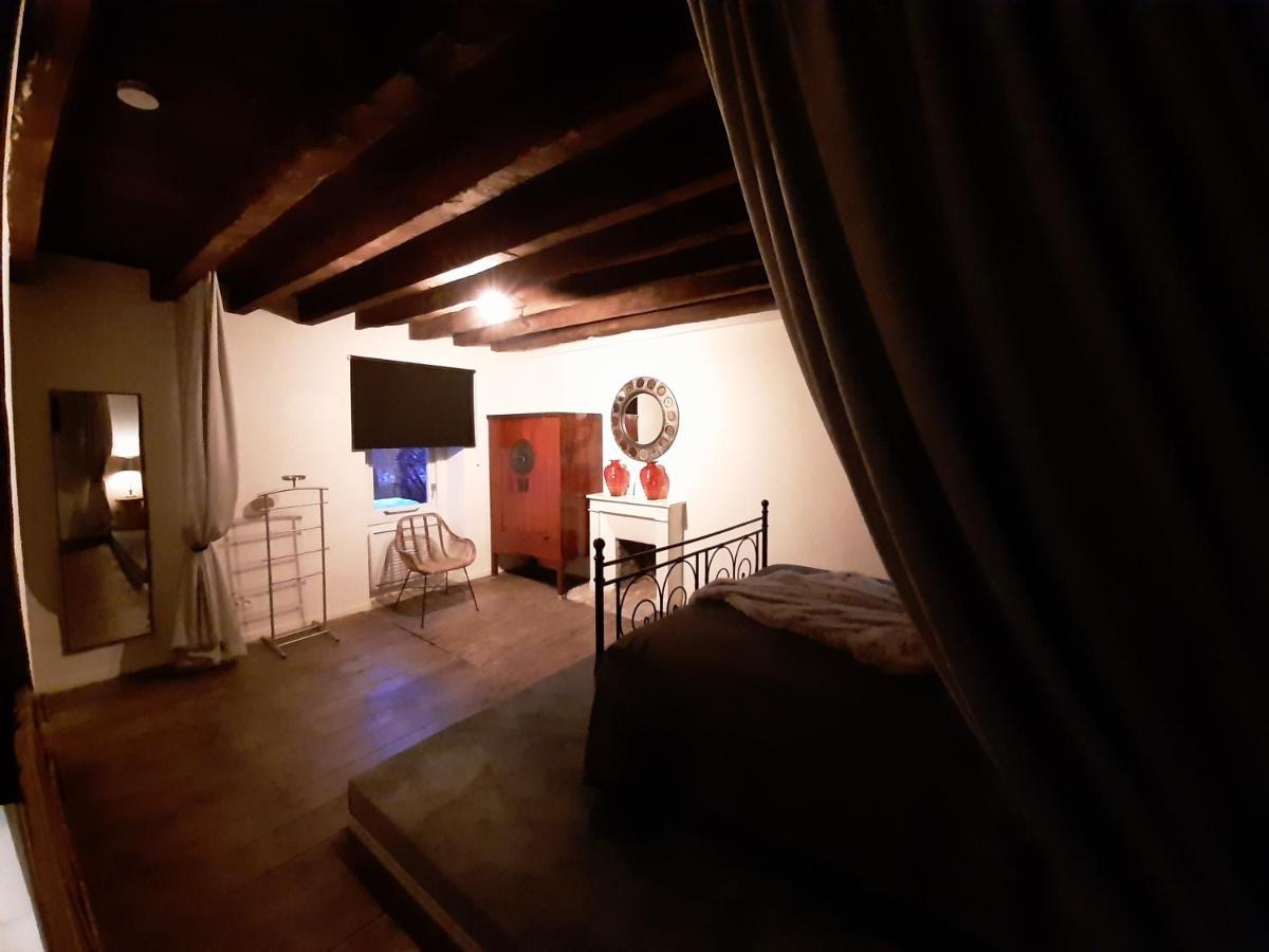 Luxe Gite Met Authentieke Kamers In De Creuse, France Valliere Exteriör bild