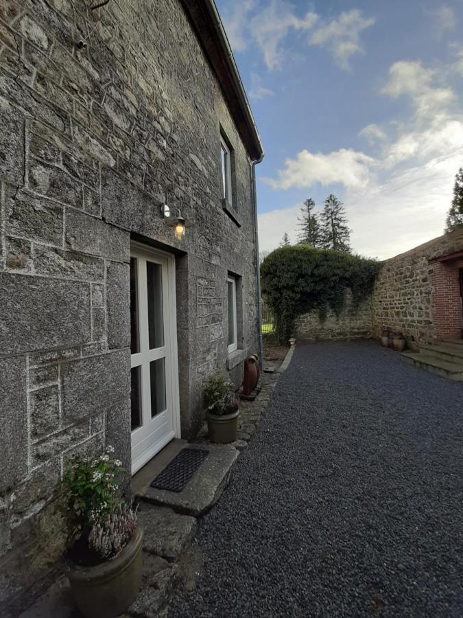 Luxe Gite Met Authentieke Kamers In De Creuse, France Valliere Exteriör bild