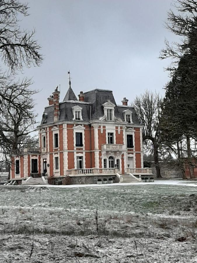 Luxe Gite Met Authentieke Kamers In De Creuse, France Valliere Exteriör bild