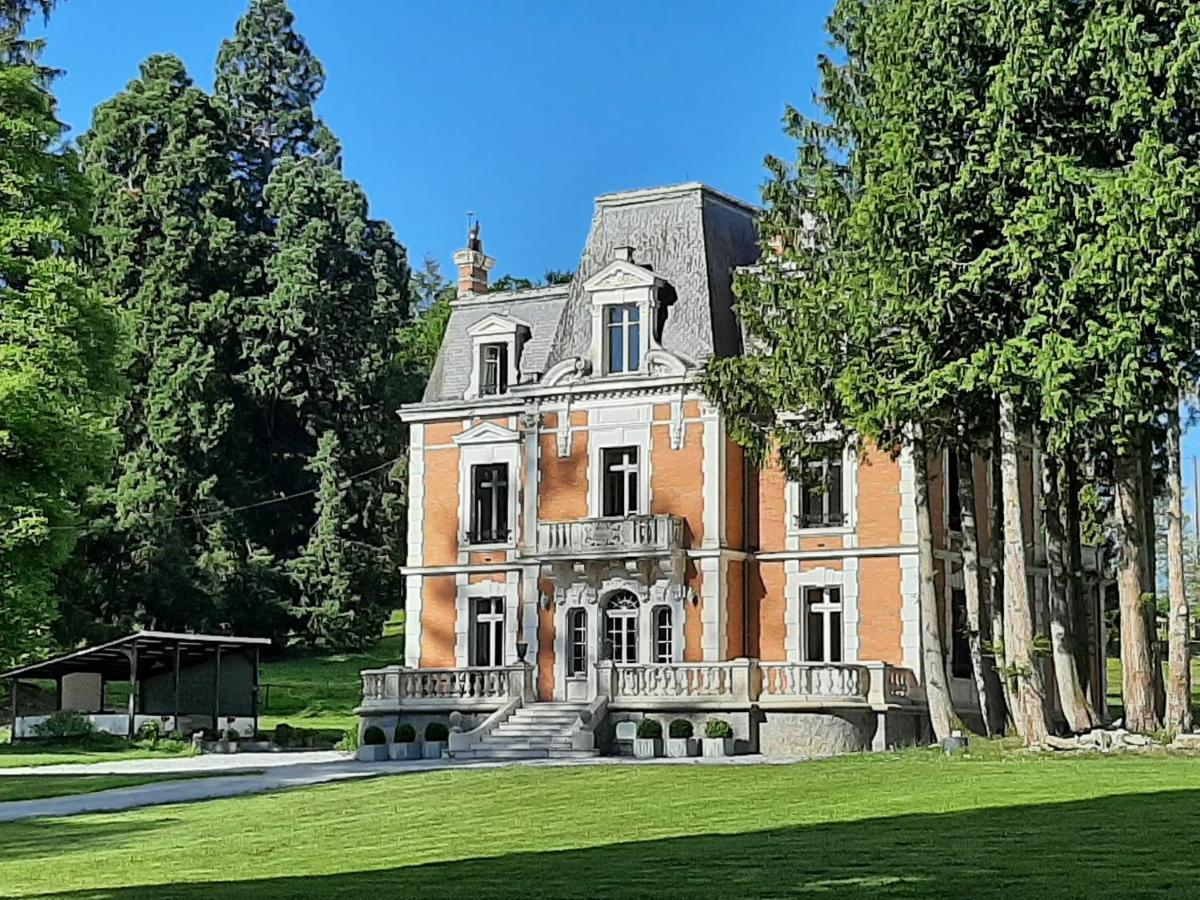 Luxe Gite Met Authentieke Kamers In De Creuse, France Valliere Exteriör bild